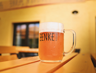Možnost zakoupit pivo ve skleněných láhvích 0.75  a sudech. Pivo Zenke se zatím čepuje na Dolním Dvoře ve Veřovicích a v Obecní hospůdce ve Štramberku.